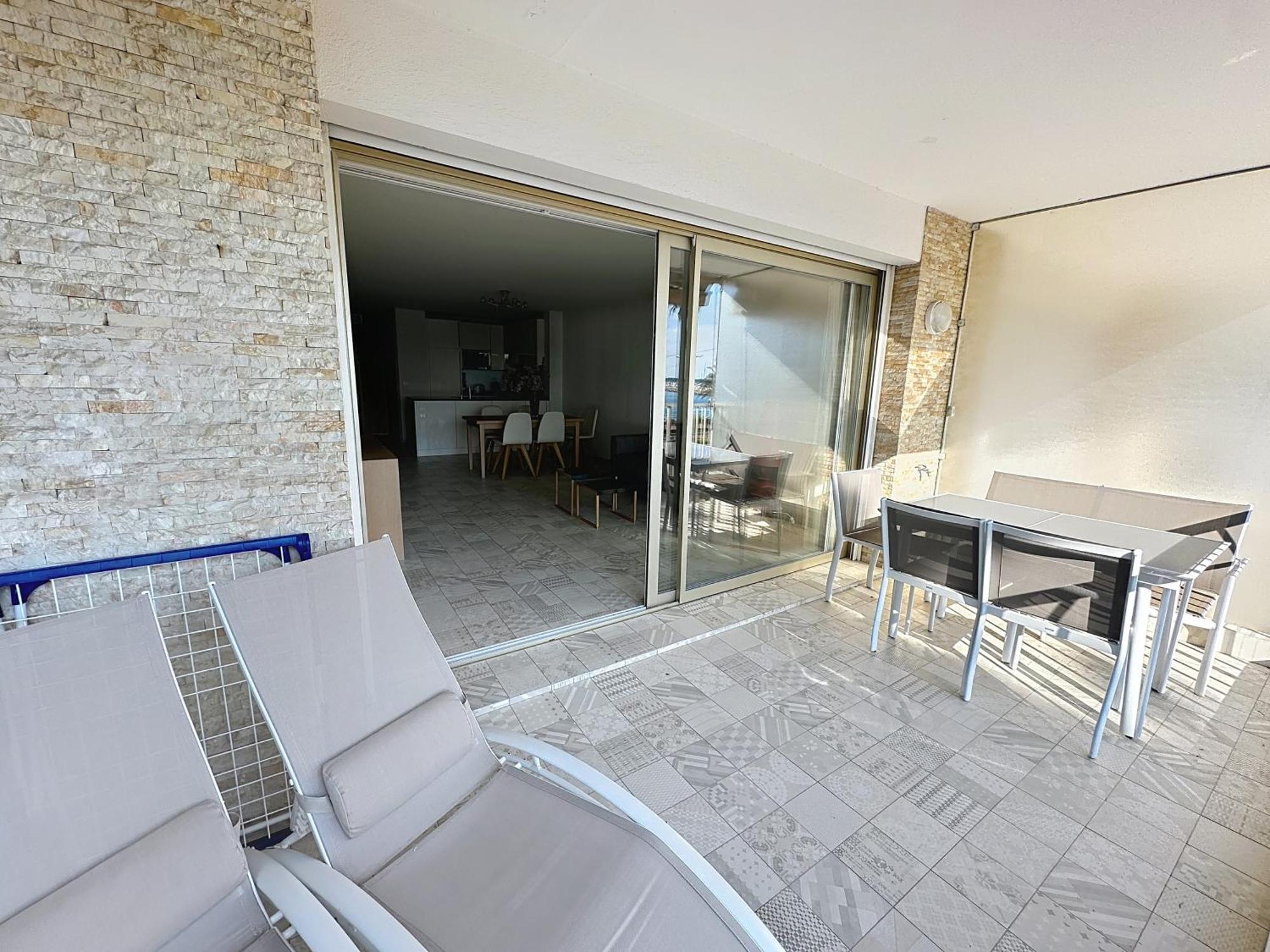 Appartamento Cozy 2-bedroom With Terrace, Sea View And Parking In